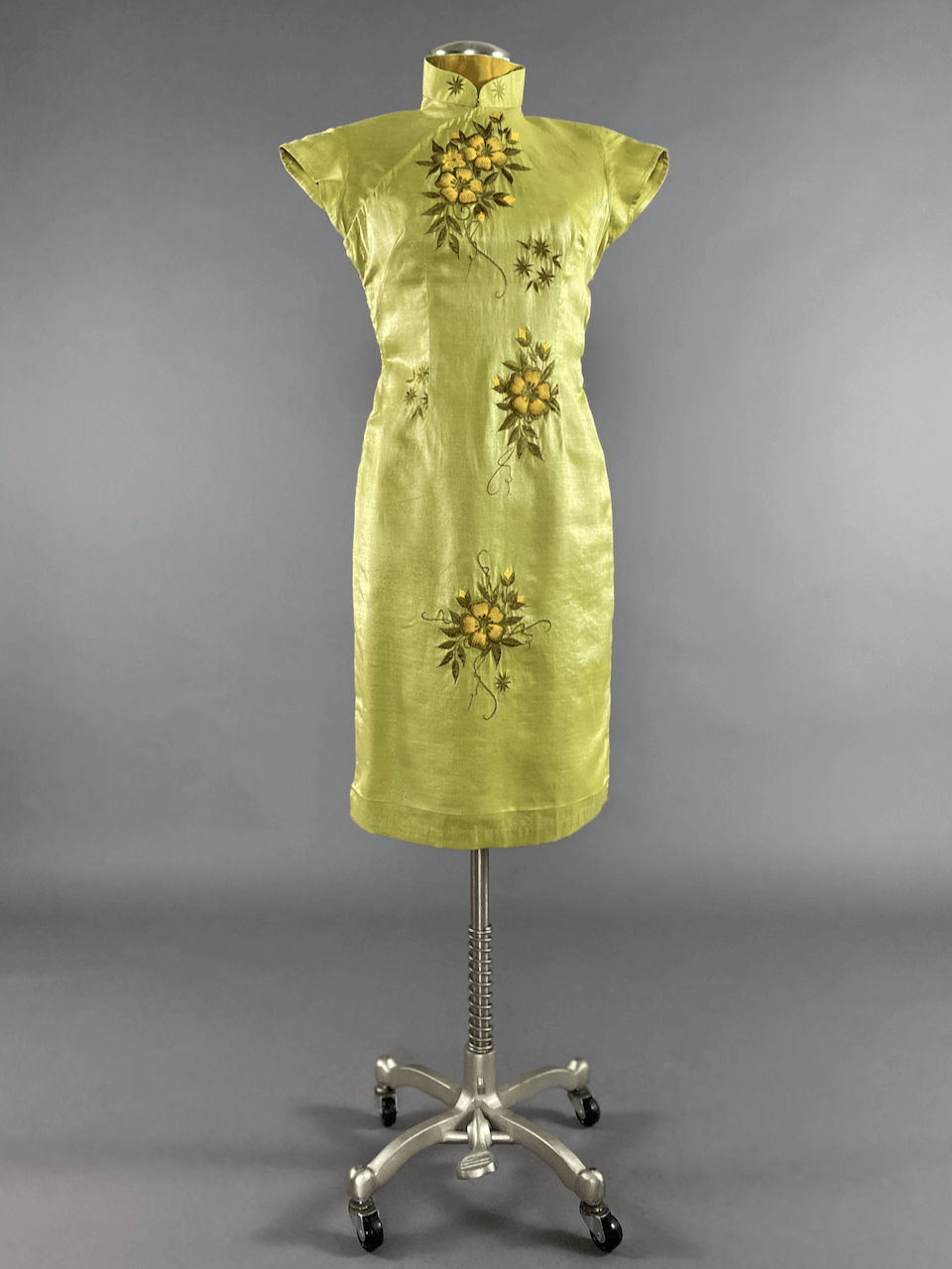 Chartreuse cheongsam 2025